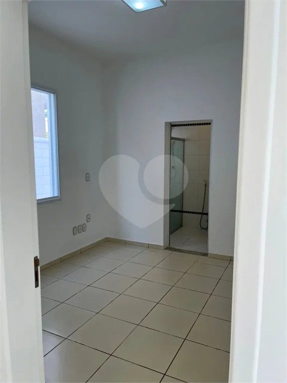 Casa para alugar com 3 suítes no condomínio Figueira Garden, Atibaia - SP