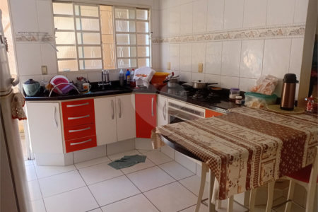 Casa à venda com 3 quartos, sendo 1 suíte,  em Jardim Santo Onofre, São José dos Campos, SP