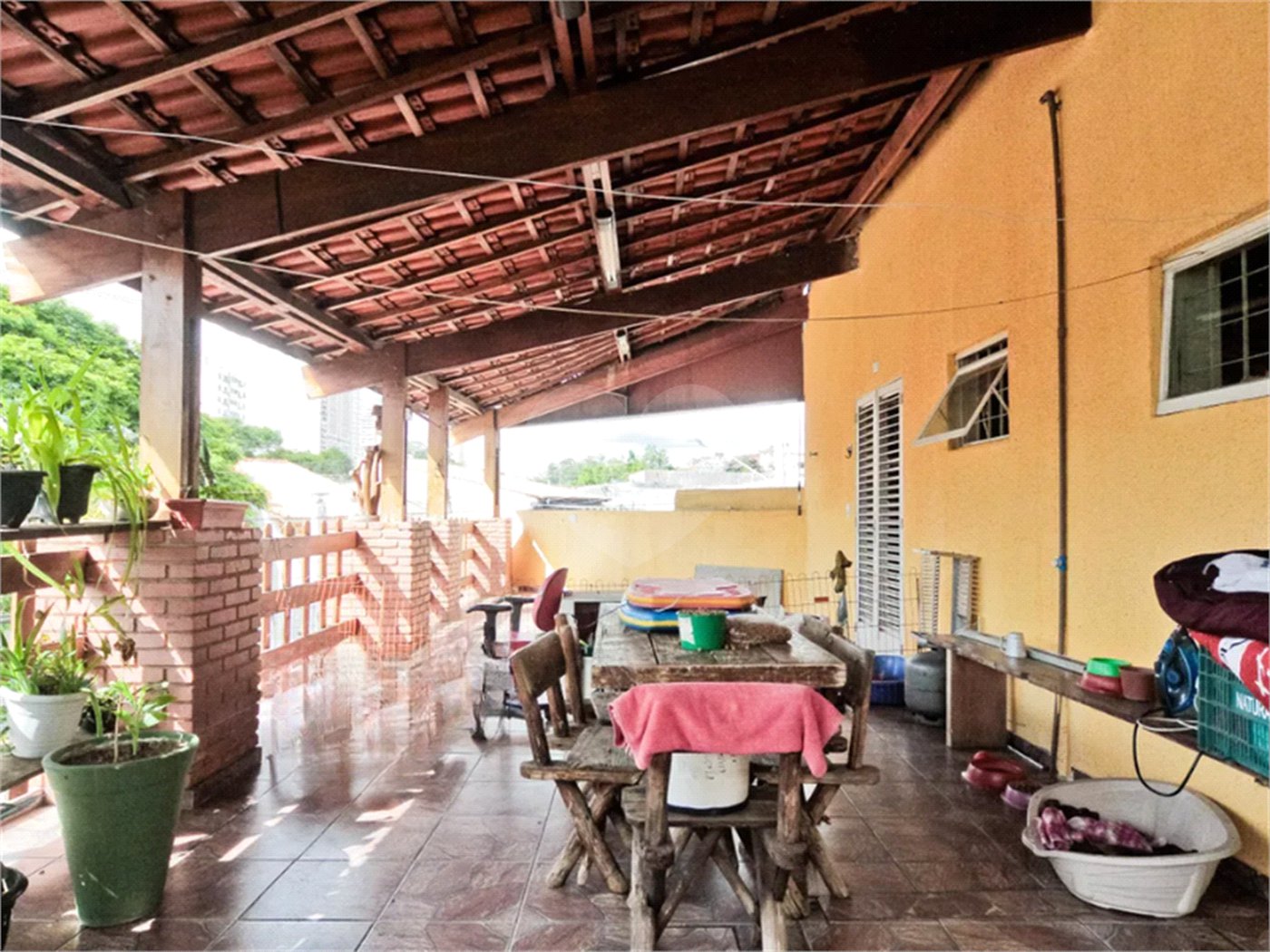 Salão à venda ou para alugar com 3 quartos, sendo 1 suíte, em Jardim Monjolo, São Paulo, SP