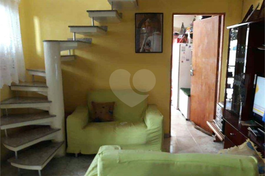 Sobrado à venda com 3 quartos, sendo 1 suíte, em Parque Edu Chaves, São Paulo, SP