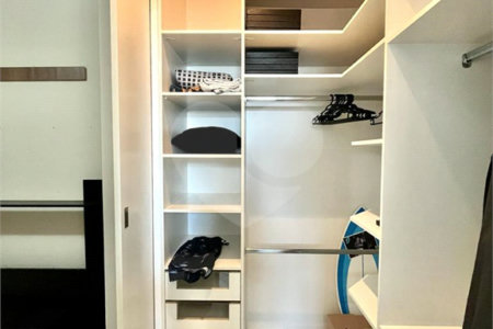 Casa à venda com 5 quartos, sendo 3 suítes, no condomínio Santa Teresa 1, Vinhedo - SP
