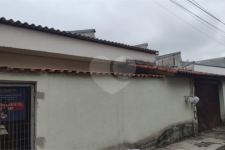 Casa à venda com 4 quartos em Vila Mogilar, Mogi das Cruzes, SP