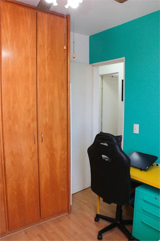 Apartamento à venda com 3 quartos, sendo 1 suíte,  em Vila Gomes, São Paulo, SP