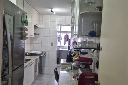 Apartamento à venda com 3 quartos em Jardim Piracuama, São Paulo, SP