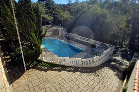 Casa à venda com 5 quartos, sendo 3 suítes,  no condomínio Estância Marambaia, Vinhedo - SP