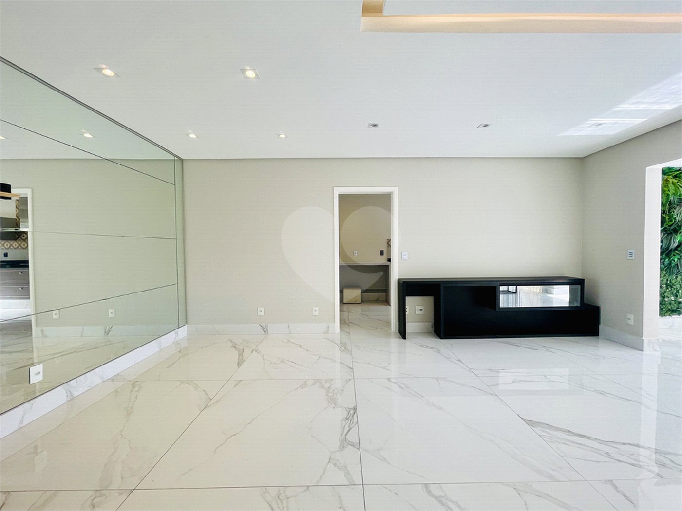 Apartamento à venda com 3 suítes em Vila Gilda, Santo André, SP