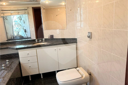Apartamento à venda com 3 quartos, sendo 1 suíte, em Vila Andrade, São Paulo, SP