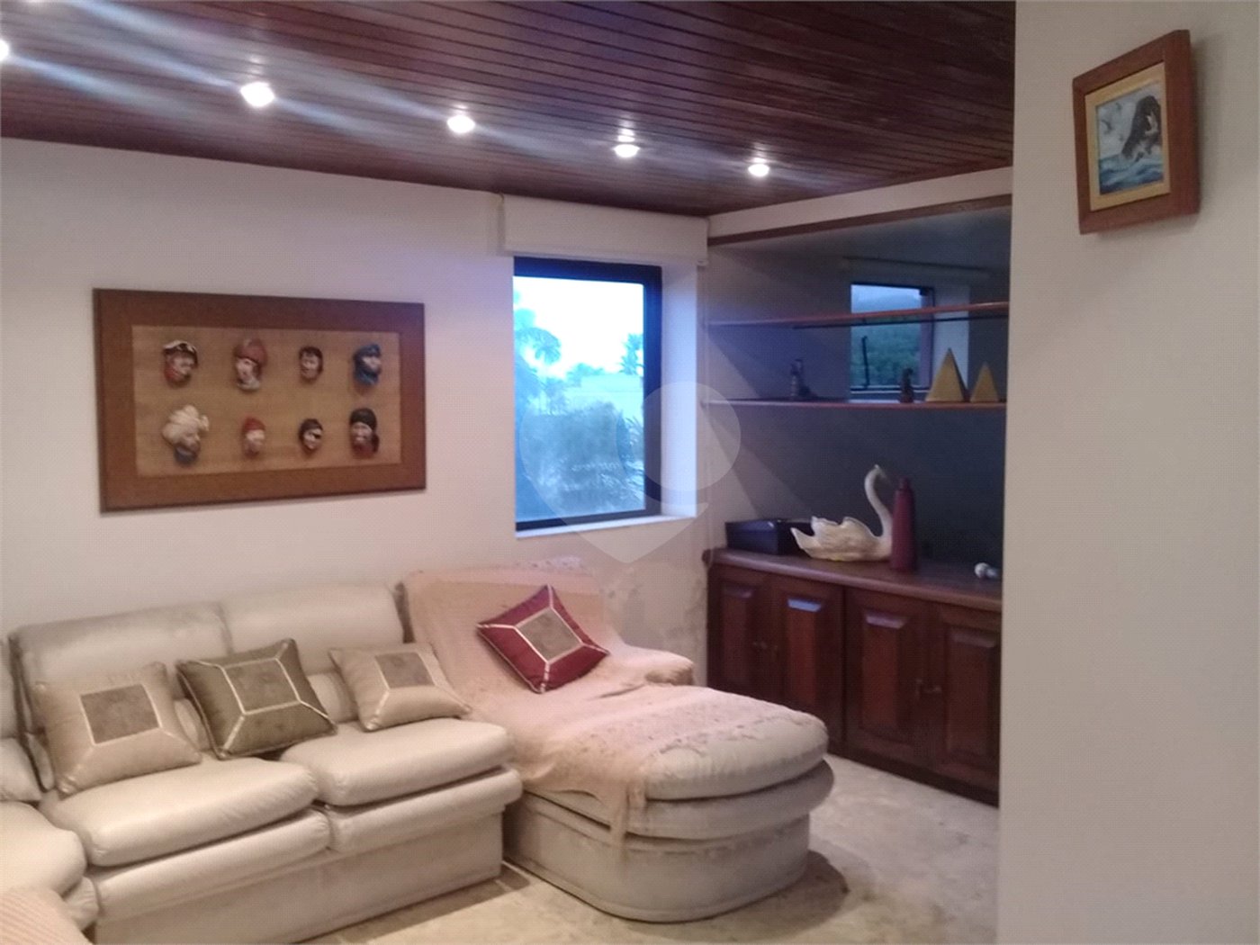 Triplex à venda ou para alugar com 4 suítes em Enseada, Guarujá, SP