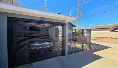 Casa à venda com 2 quartos, sendo 1 suíte, em Vila Nastri, Itapetininga, SP