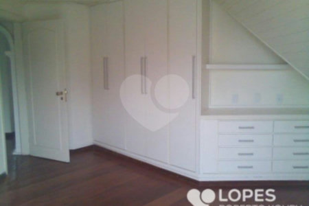 Casa à venda com 6 quartos, sendo 2 suítes, no condomínio Lago Azul Residencial e Golfe, Araçoiaba da Serra - SP