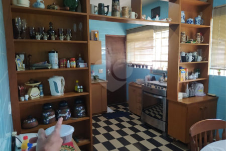 Casa à venda ou para alugar com 6 quartos, sendo 1 suíte, em Vila Junqueira, São Roque, SP