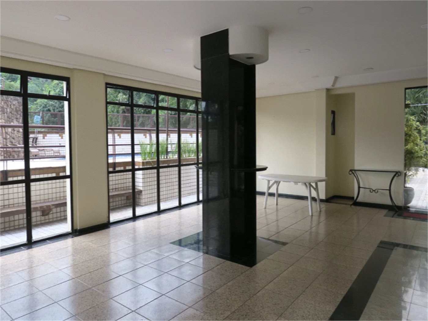 Apartamento à venda com 3 suítes em Vila Suzana, São Paulo, SP