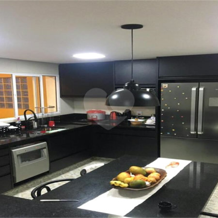 Casa à venda com 4 quartos, sendo 2 suítes, em Jardim Samara, São Paulo, SP