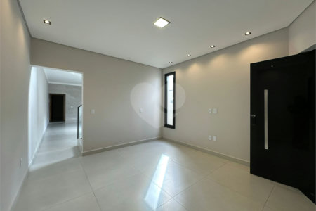 Casa à venda com 3 quartos, sendo 1 suíte, em Vila Carolina, Itapetininga, SP