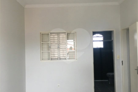 Sobrado à venda com 4 quartos, sendo 1 suíte, em Vila Rubens, Indaiatuba, SP