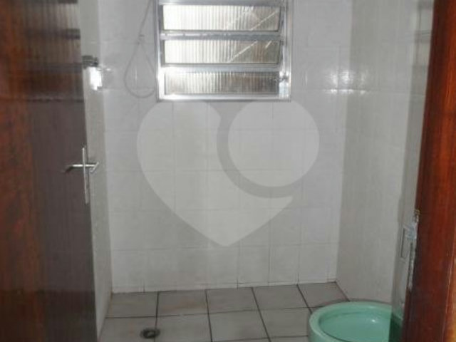 Casa Térrea à venda com 3 quartos, sendo 1 suíte, em Parque Peruche, São Paulo, SP