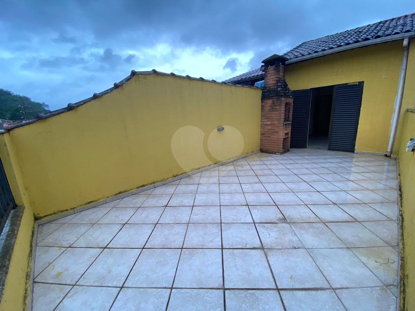 Casa à venda com 3 quartos, sendo 1 suíte, em Vila Valença, São Vicente, SP