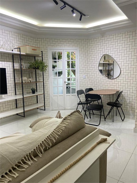 Casa de Vila à venda com 2 quartos, sendo 1 suíte, em Silveira, Santo André, SP