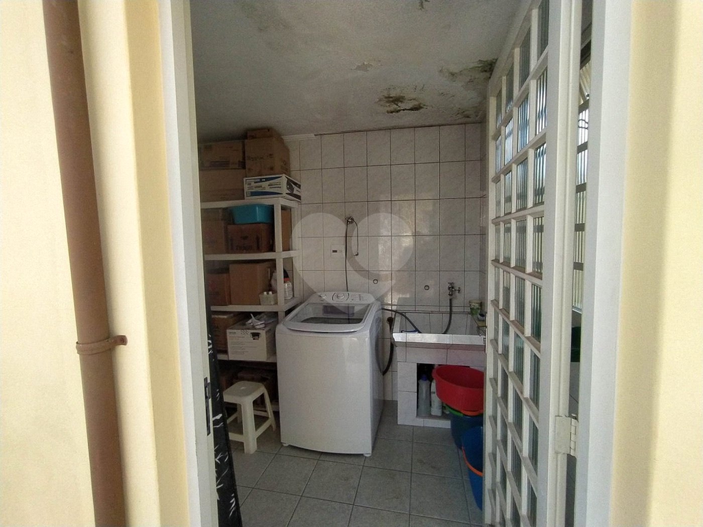 Casa à venda com 6 quartos, sendo 2 suítes, em Chora Menino, São Paulo, SP