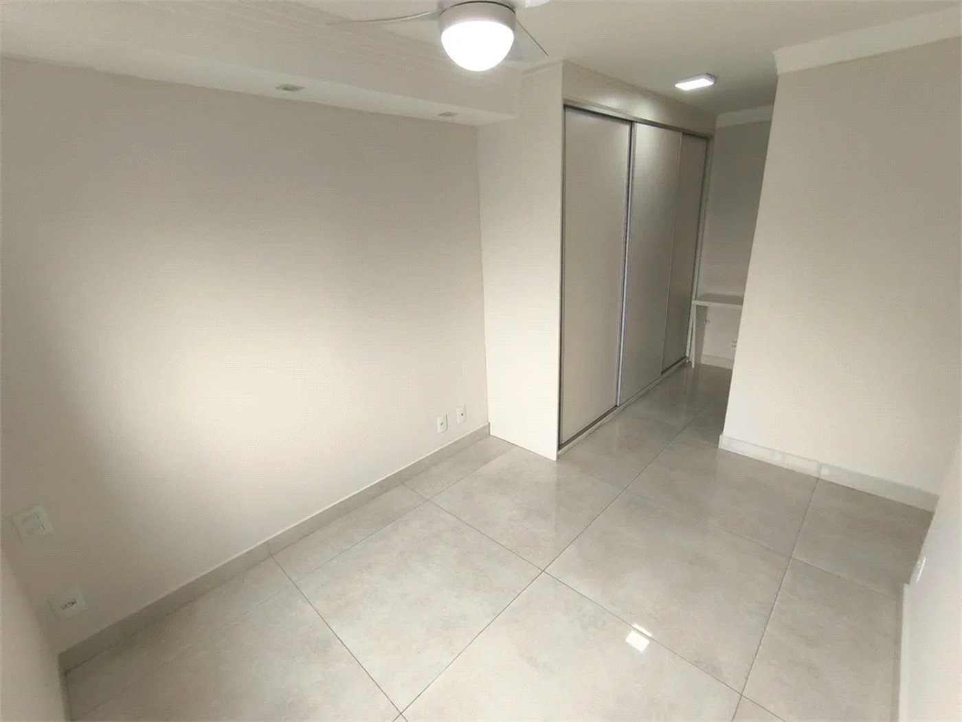 Apartamento à venda com 2 quartos, sendo 1 suíte,  em Jardim Vazani, São Paulo, SP