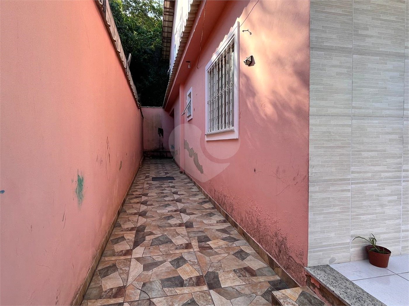 Casa à venda com 4 quartos, sendo 1 suíte, em Campo Grande, Rio de Janeiro, RJ