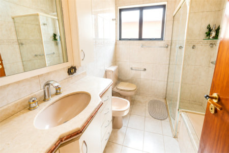 Casa à venda com 3 quartos, sendo 1 suíte, em Santo Amaro, São Paulo, SP