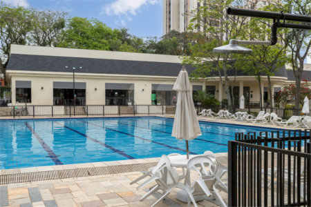 Apartamento à venda com 3 quartos, sendo 1 suíte, em Alto da Boa Vista, São Paulo, SP