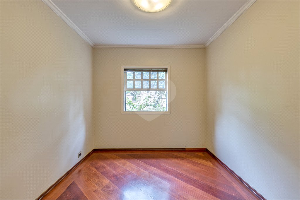 Casa à venda com 4 quartos, sendo 2 suítes, em Jardim Luzitânia, São Paulo, SP