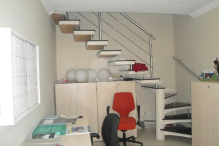 Sobrado à venda com 5 quartos, sendo 3 suítes, em Vila Bonilha, São Paulo, SP