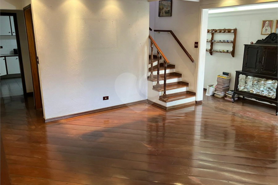 Sobrado à venda com 3 quartos, sendo 1 suíte, em Vila Mazzei, São Paulo, SP