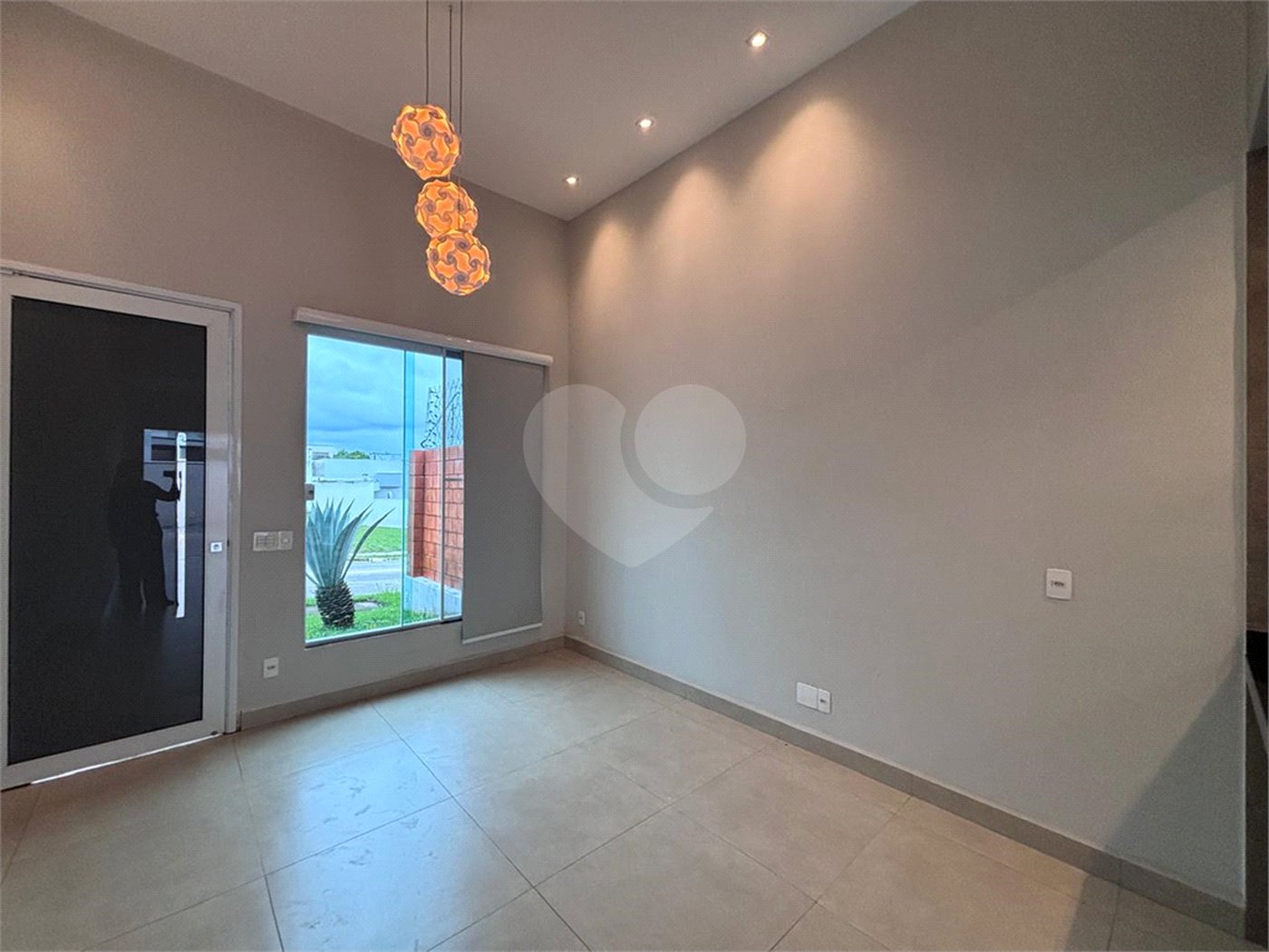 Casa à venda com 2 quartos, sendo 1 suíte, no condomínio Terras de São Francisco, Sorocaba - SP
