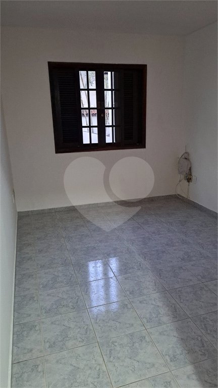 Sobrado à venda com 3 quartos, sendo 1 suíte, em Vila Suissa, Mogi das Cruzes, SP