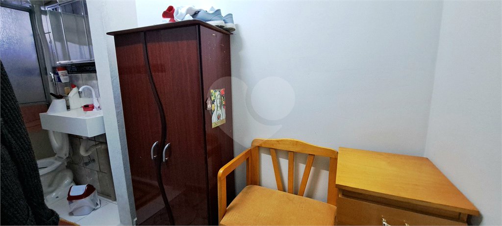 Casa no Jardim Medeiros ampla com 3 dormitórios bem distribuída