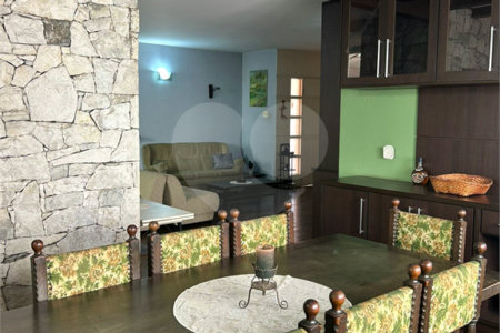 Casa à venda com 3 quartos, sendo 1 suíte, em Interlagos, São Paulo, SP