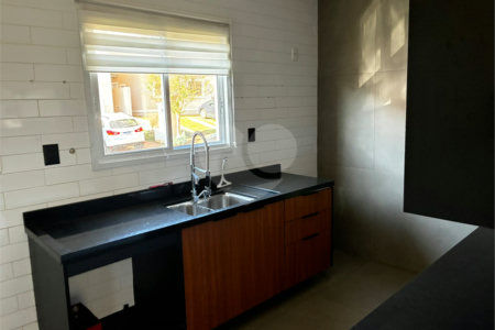 Casa para alugar com 3 quartos, sendo 1 suíte,  no condomínio Bella Roma, São Roque - SP