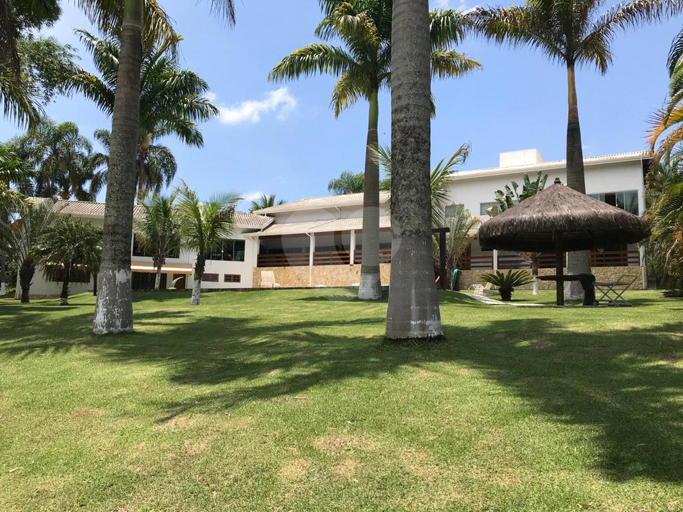 Casa à venda com 4 suítes no Centro, Guararema, SP