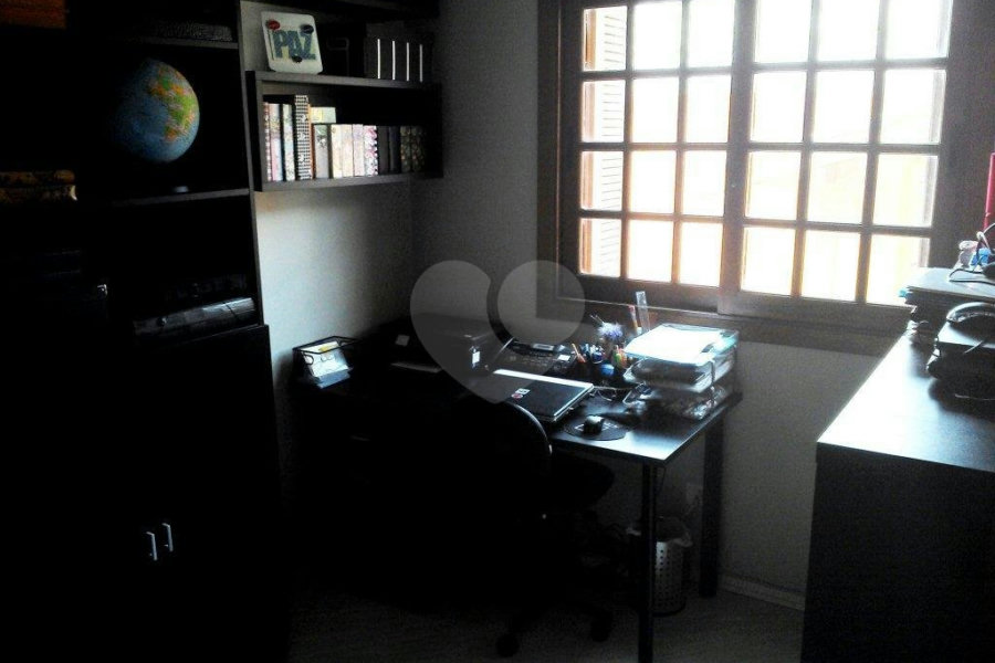 Casa à venda com 4 quartos, sendo 2 suítes,  em Horto, São Paulo, SP