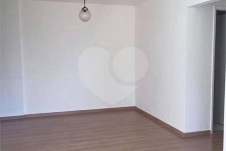 Apartamento à venda com 3 quartos, sendo 1 suíte, em Vila Mariana, São Paulo, SP
