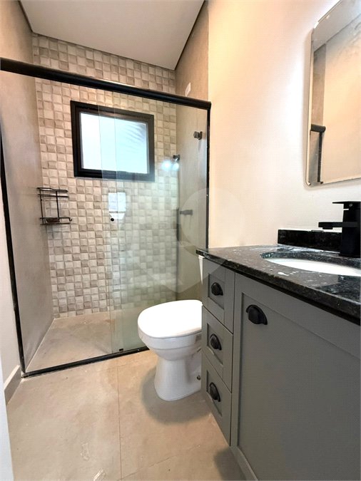 Casa à venda ou para alugar com 3 quartos, sendo 1 suíte, no condomínio Residencial Marchant Buarque, Atibaia - SP