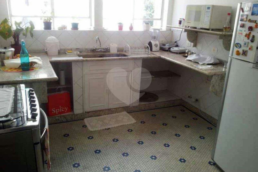 Apartamento à venda com 3 quartos, sendo 1 suíte,  em Bela Vista, São Paulo, SP