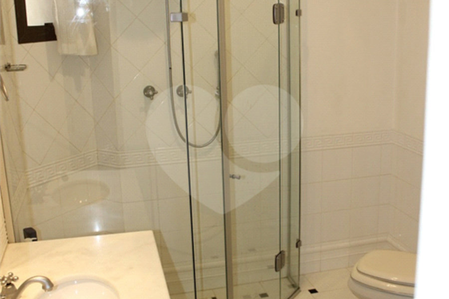 Apartamento à venda com 4 quartos, sendo 3 suítes, em Morumbi, São Paulo, SP