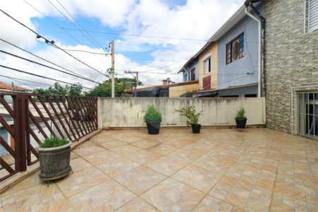Casa à venda com 3 quartos em Jardim Monte Azul, São Paulo, SP