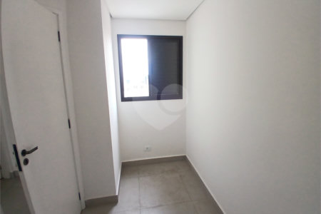 Apartamento à venda com 2 quartos em Vila dos Remédios, São Paulo, SP