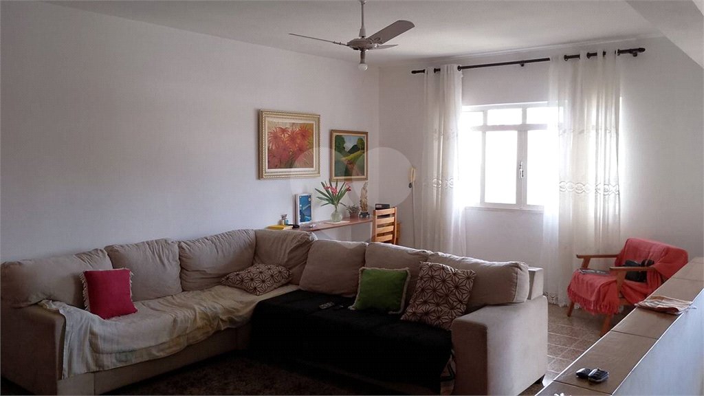 Casa à venda com 3 quartos, sendo 1 suíte, em Jardim Rodeio, Mogi das Cruzes, SP