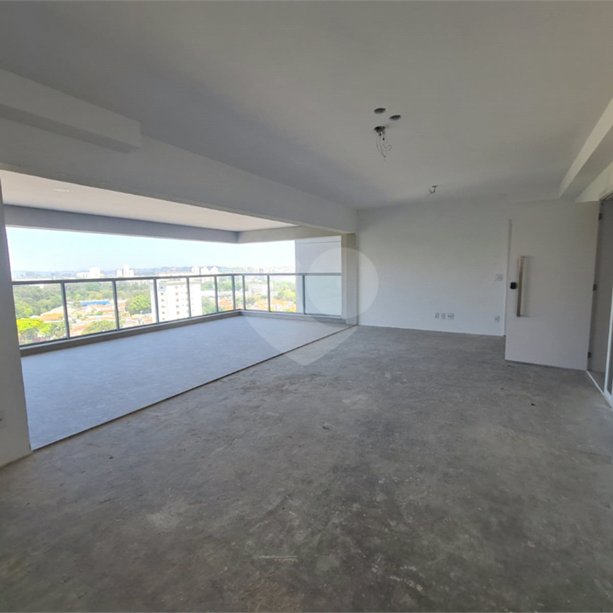 Apartamento à venda com 3 suítes em Jardim Marajoara, São Paulo, SP
