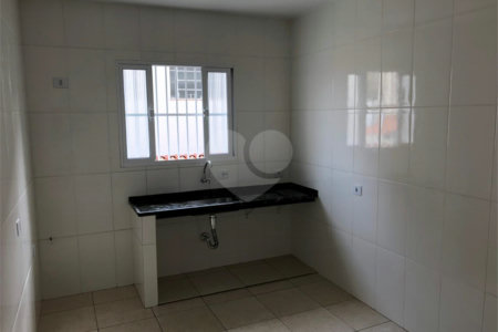 Casa Térrea à venda com 2 quartos no condomínio Dona Amélia Vieira Pita, São Paulo - SP