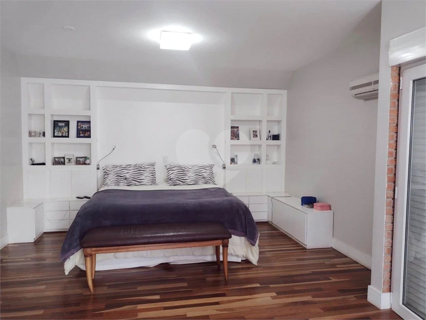 Casa à venda com 5 quartos, sendo 4 suítes, no condomínio Malota, Jundiaí - SP