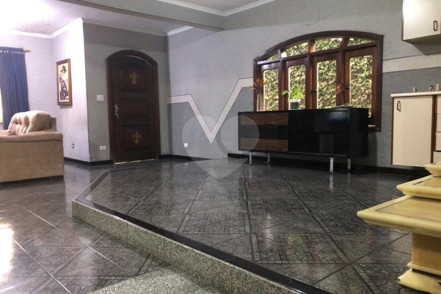 Sobrado à venda com 5 quartos, sendo 2 suítes, em Vila Maria Alta, São Paulo, SP