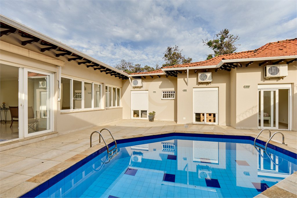 Casa de Vila à venda com 4 quartos, sendo 2 suítes, em Campo Grande, São Paulo, SP