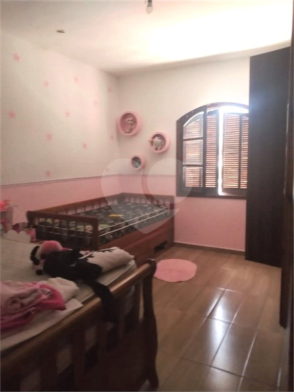 Sobrado à venda com 3 quartos, sendo 1 suíte,  em Vila Romero, São Paulo, SP